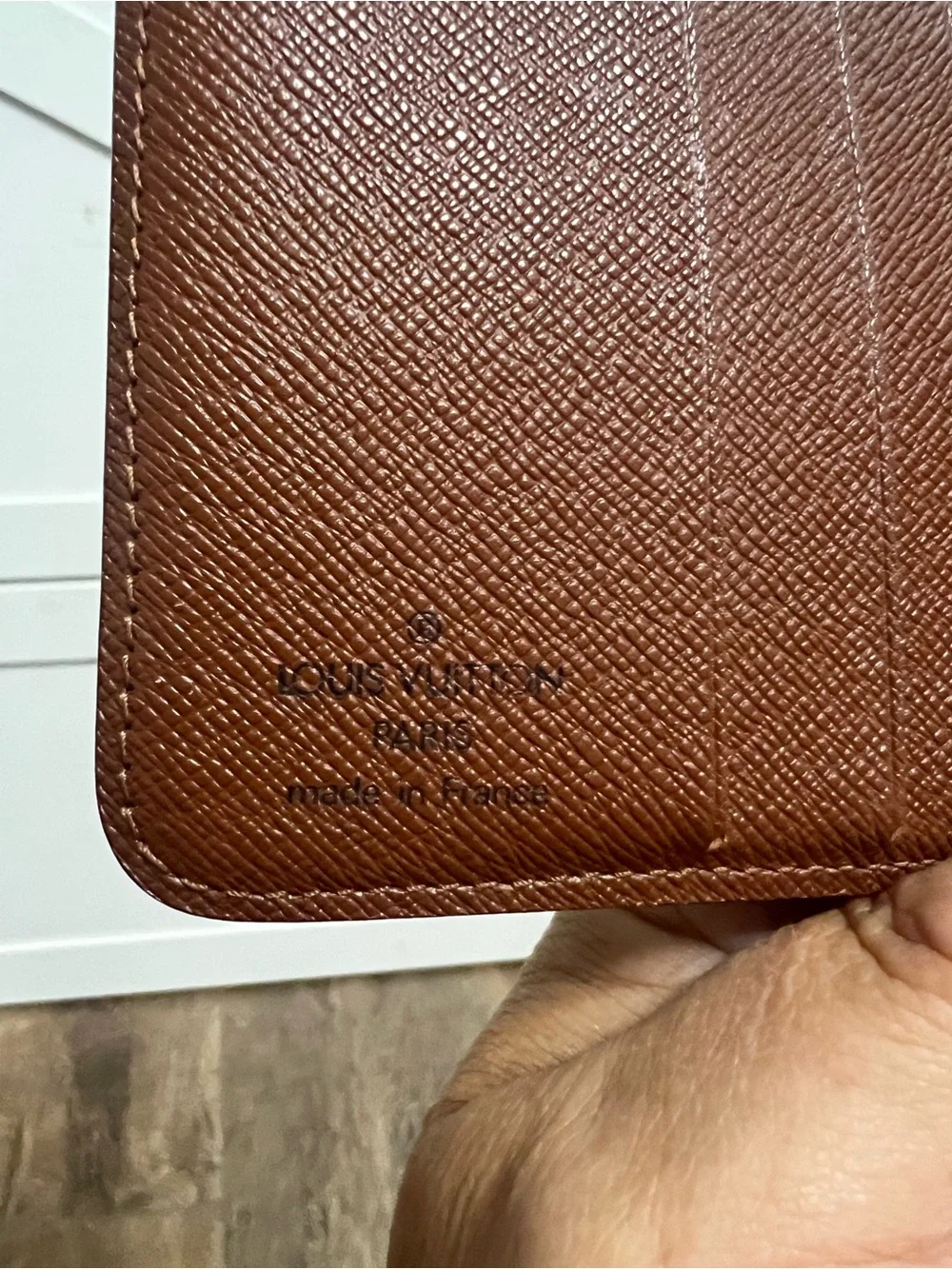 Louis Vuitton Monogram Compact Bifold Wallet - Excellent Condition
